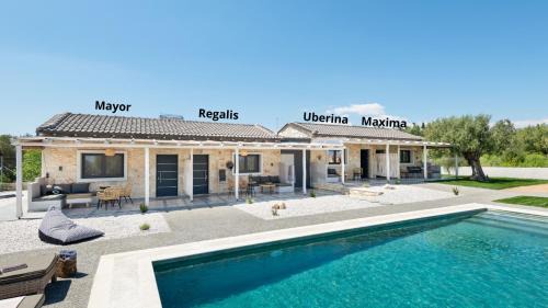 Afytos Apartment | "Four Olives" Luxury Rooms, Afitos #FeelsLikeHome