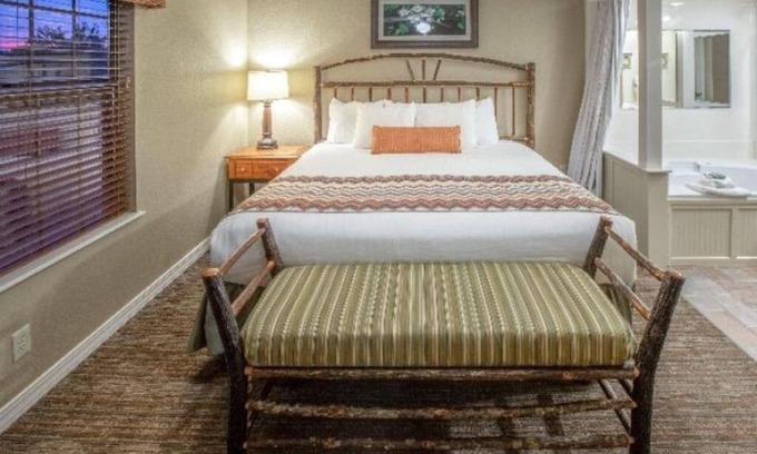 Branson Apartment | Four-Room Getaway | Swim, Soak & Play All Day Outdoors