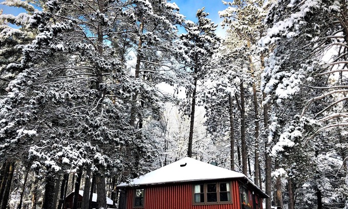 Arbor Vitae Cabin | Four Season Three Bedroom Cabin with private dock, firepit, kayaks/paddle boards