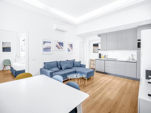 Duomo Apartment | Four Seasons Luxury Apartment 50 m from Duomo