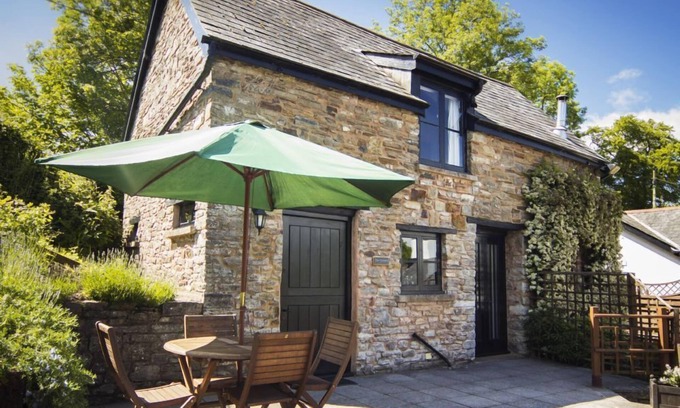 Tiverton Cottage | Four star cottage in glorious Devon countryside, indoor pool, sauna, WiFi