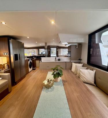 La Llotja-Born Boat Rental | Fox Bali