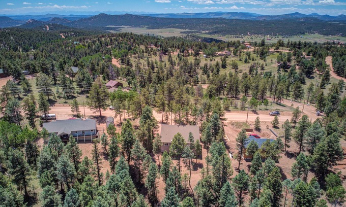 Florissant House | Fox Den - Modern Mountain Home- Brand New!