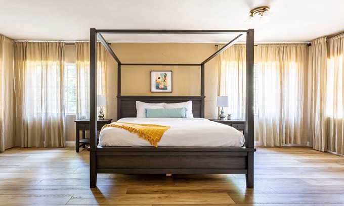 Roosevelt House | Fox Manor The Ultimate Fresno Getaway 5 Bedroom Home by RedAwning