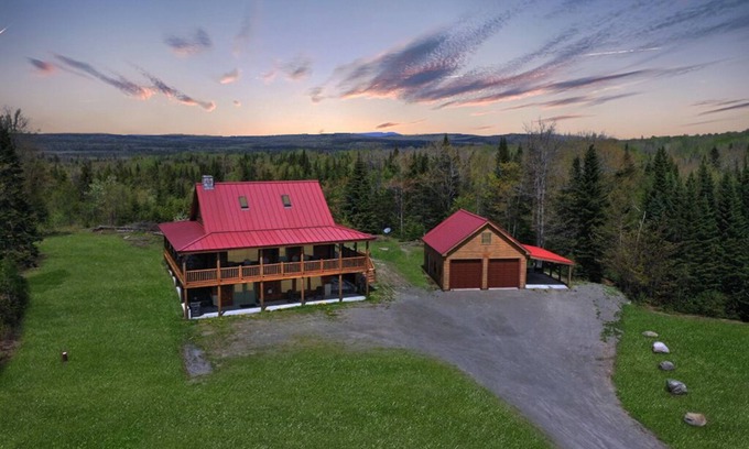 Shirley House | Fox Quarry Lodge (Direct ATV and Snowmobile Trail Access!)