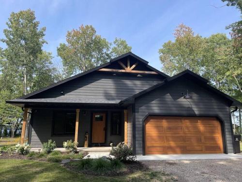 Minocqua House | Fox's Den Fence Lake Home