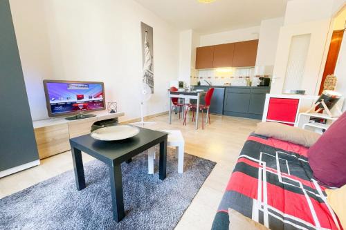 Secteur 3 Apartment | #FQ The Grenoble break Studio - Balcony