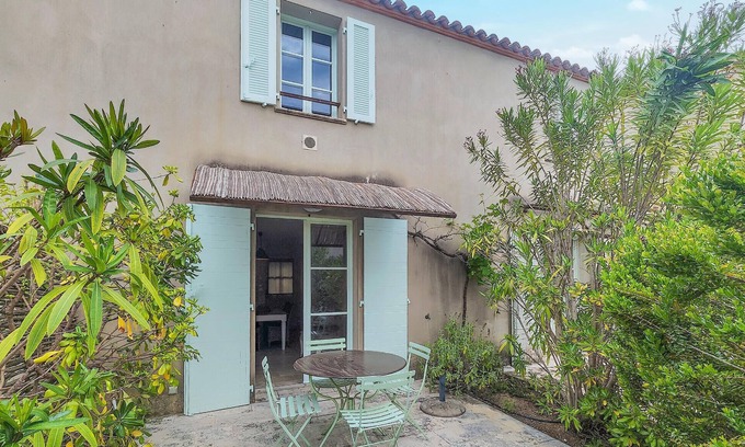 Saint-Laurent-de-la-Cabrerisse House | Amazing home in Saint-Laurent-de-la-Cabrerisse
