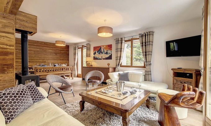 Le Bettaix Ski Chalet | Spacious luxury chalet with terrace and foosball