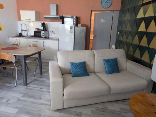Saint-Quentin-Lamotte-Croix-au-Bailly Apartment | L'annexe de l'usine Logement Moderne de campagne