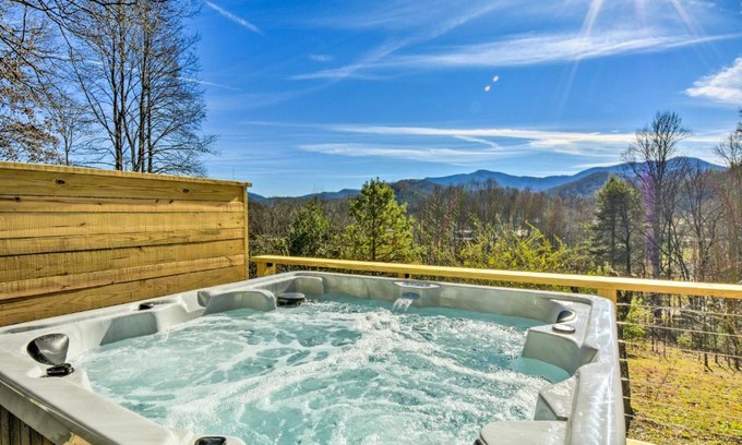 Franklin House | Franklin Home with Hot Tub and Mtn Views!