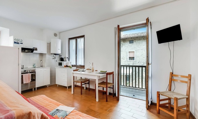 Tenno Apartment | Frapporta 1, Tenno, Italy