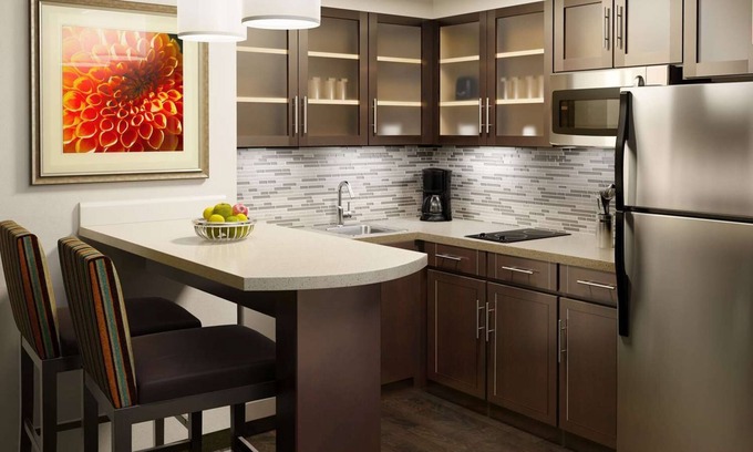 Las Colinas Hotel | Free Breakfast! Minutes to Grapevine Convention, with Parking, Gym!