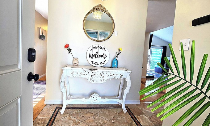 Discovery Bay House | Free Food+/Snacks, Attached Dock, ~10min 2FastWater, Water Toys, Game Room+more!