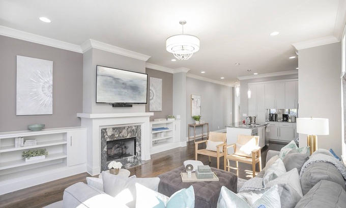 West End House | FREE NIGHT DEAL! DOWNTOWN 1MI TO BROADWAY! #1 of 6 HOMES! Rooftop Deck BY VANDY!