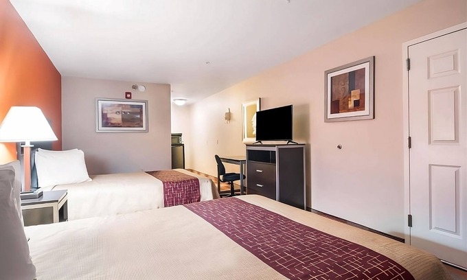 Mableton Hotel | FREE Parking! Martin Luther King Jr. National Historic Site Tour!