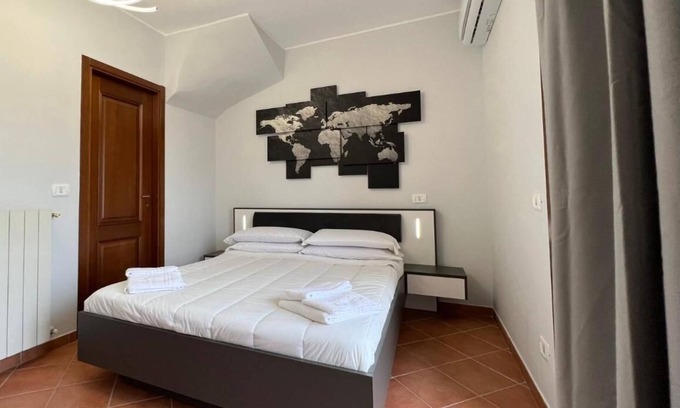 Fiumicino Apartment | [Free Wi-fi e Netflix] 350mt from the beachn