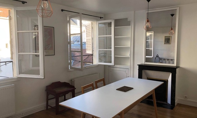 Saint-Victor Apartment | French flat in the center of Paris