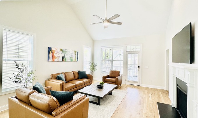 Apex House | Fresh and Modern Cottage