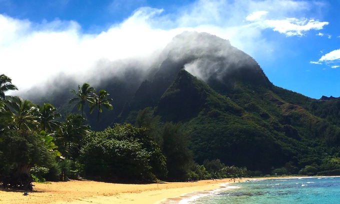 Princeville Condo | Fresh, Bright, New! Near Hanalei. Walk to the ocean in minutes.