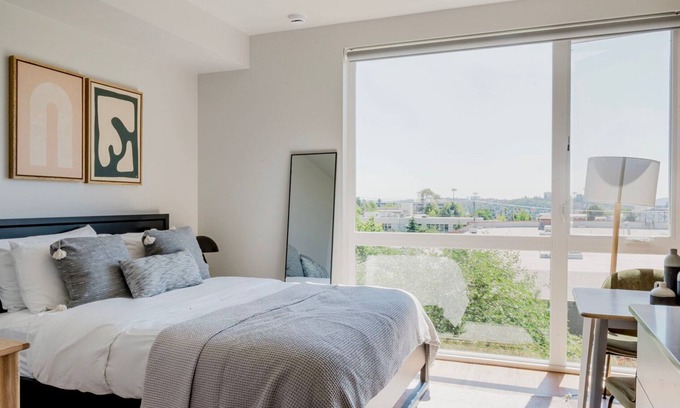 Minor Apartment | Fresh Capitol Hill Studio w/Gym, Elevator, Courtyard, by Blueground