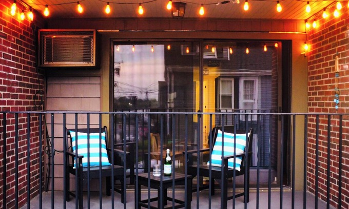 Beverly Apartment | Fresh Design-Walk to Salem-Food-Train Station