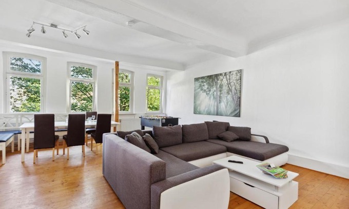 Friedberg Apartment | Friedberger Charme, 6 Personen, Traumlage, Parken, Kicker