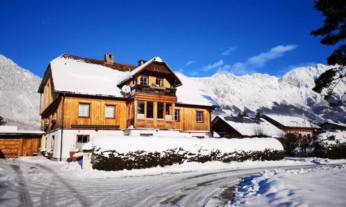 Mitterberg Apartment | Friendly family apartment in a quiet location with a view of the Grimming