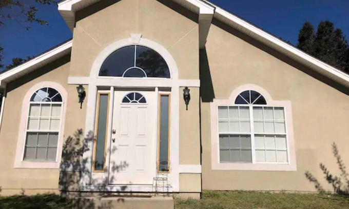 Tallahassee House | Friends and Family Welcome