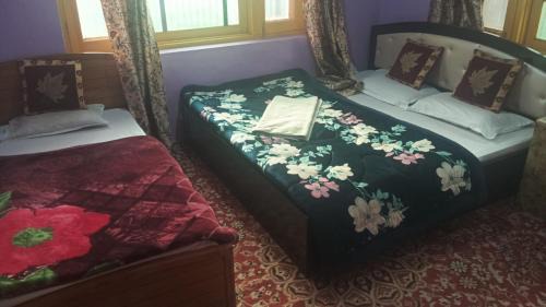 Gulmarg House | Friends ENCLAVE GUREZ