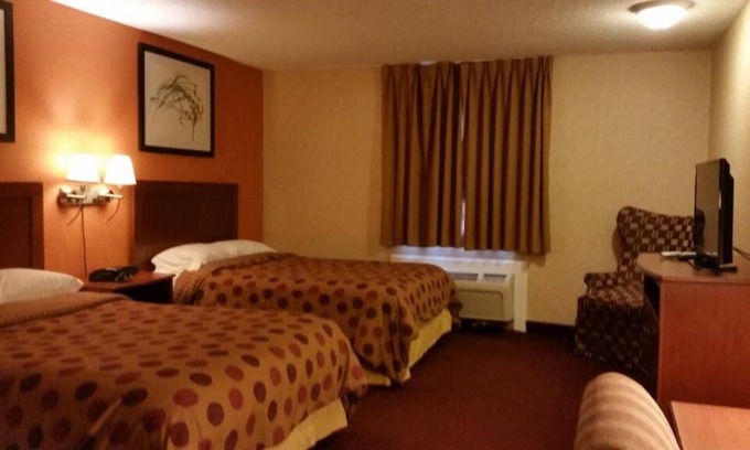 Foxboro House | Friends Hideaway! 4 Spacious Units Close to Patriot Place, FREE Breakfast!