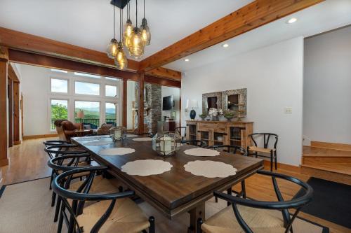 Black Mountain House | Frolly Falls