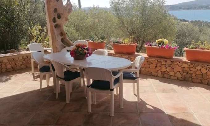 Porto Istana Bed & Breakfast | From Manu 1/2