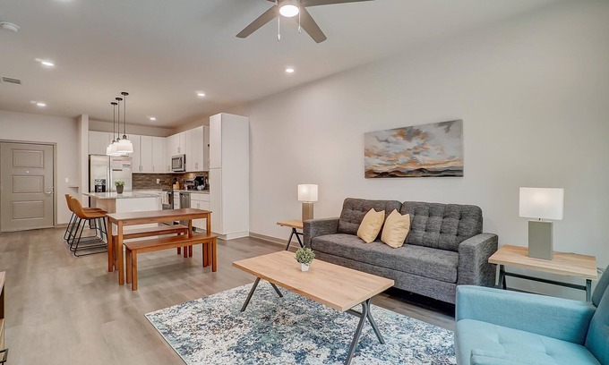 Forest Park Apartment | Frontdesk | 1 BR Apt near Vulcan Museum