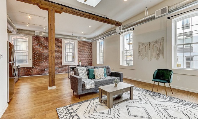 Northern Liberties Apartment | FRONTDESK 1136 N American St Apts Northern Liberties Philadelphia
