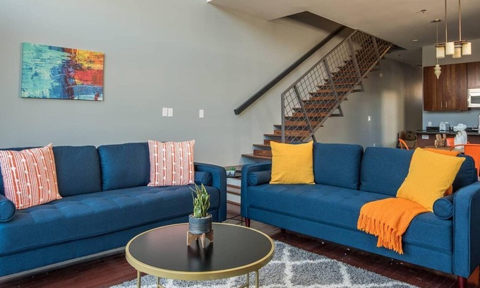 East Market District Apartment | Frontdesk | Quiet 2-Story 2BR Loft