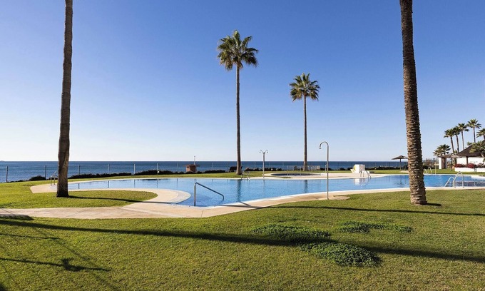 Calahonda Apartment | Frontline Beach 2 Bed Mi Capricho Apt, Private Garden with Sea Views