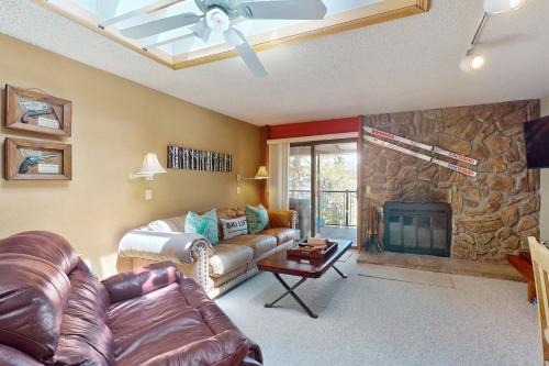 Fraser Apartment | Frosty Peak Perch
