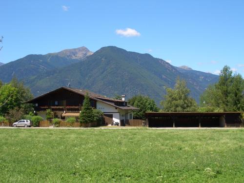 Fiumes House | Frunhaus - Zimmer mit Frühstück, Apartments, Ferienwohnungen