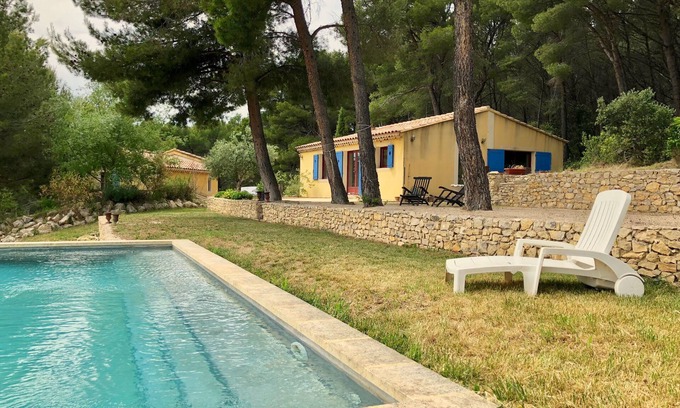 Saint-Hippolyte-le-Graveyron Villa | Fully air conditioned and renovated, Breathtaking view, Infinity pool