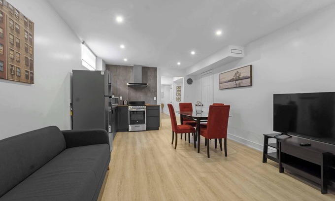 Toronto House | Full 2 Bdrm Private Unit w/parking