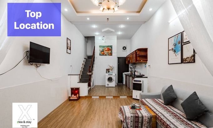 Downtown Ho Chi Minh City House | Full House for Big Family and Couples at Dist 1