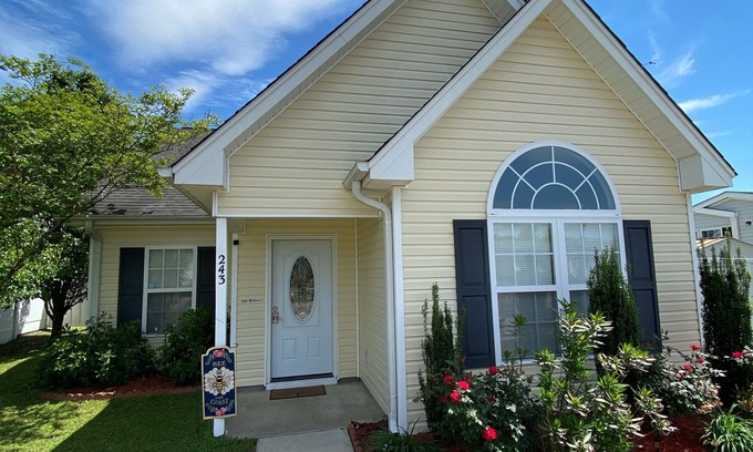 Myrtle Beach House | Full House with 2-Master Bed/Bathrooms - 4-Bedrooms 3-Bathrooms