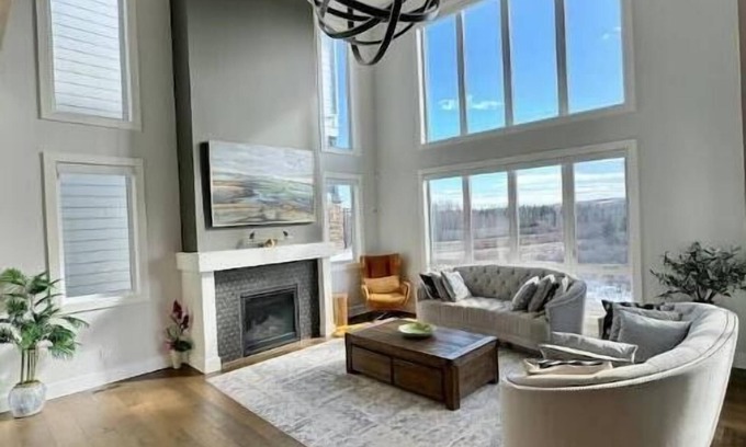 Southwest Calgary House | Full Modern Luxury House