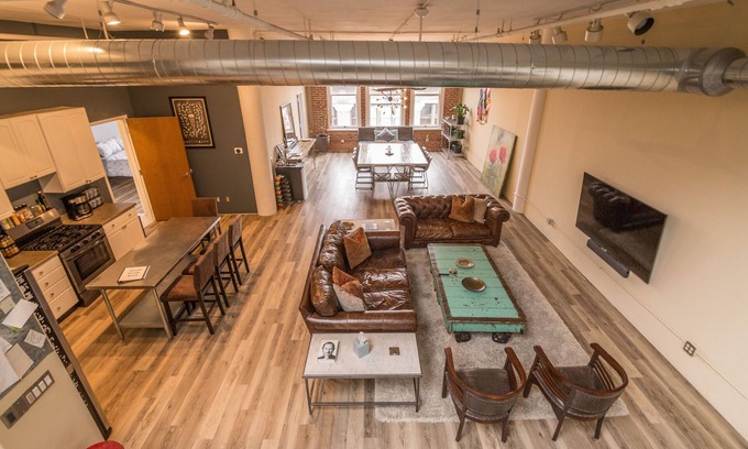 Downtown West Condo | Full Penthouse Loft in Heart of Downtown St.Louis! Family Friendly/Amazing Views