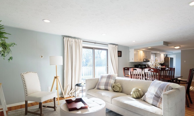 Carmel House | Full Ranch Style 3BD Home with WiFi, AC in Downtown Carmel