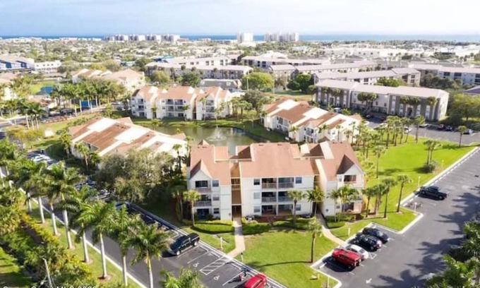 Indian Harbour Beach Apartment | Full Remodel & Fine Furnishings!