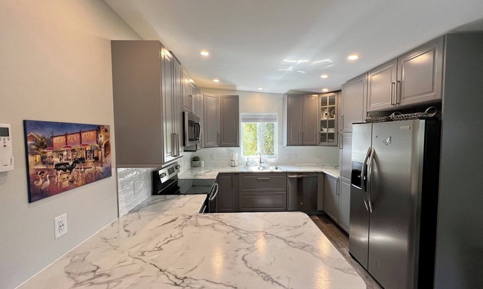 Okanagan-Similkameen House | Fully appointed 2 bedroom carriage house in beautiful Penticton! Winter Rates!