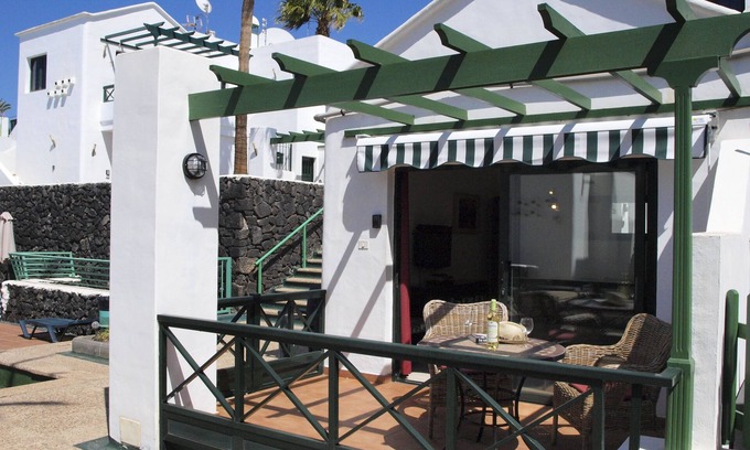 Puerto del Carmen Apartment | Fully equipped apartment with Wifi, Air Con and U.K. TV in Puerto Del Carmen
