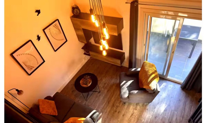 Le Dramont Apartment | Fully equipped apartment for 4 people, cosy, quiet - Sea view